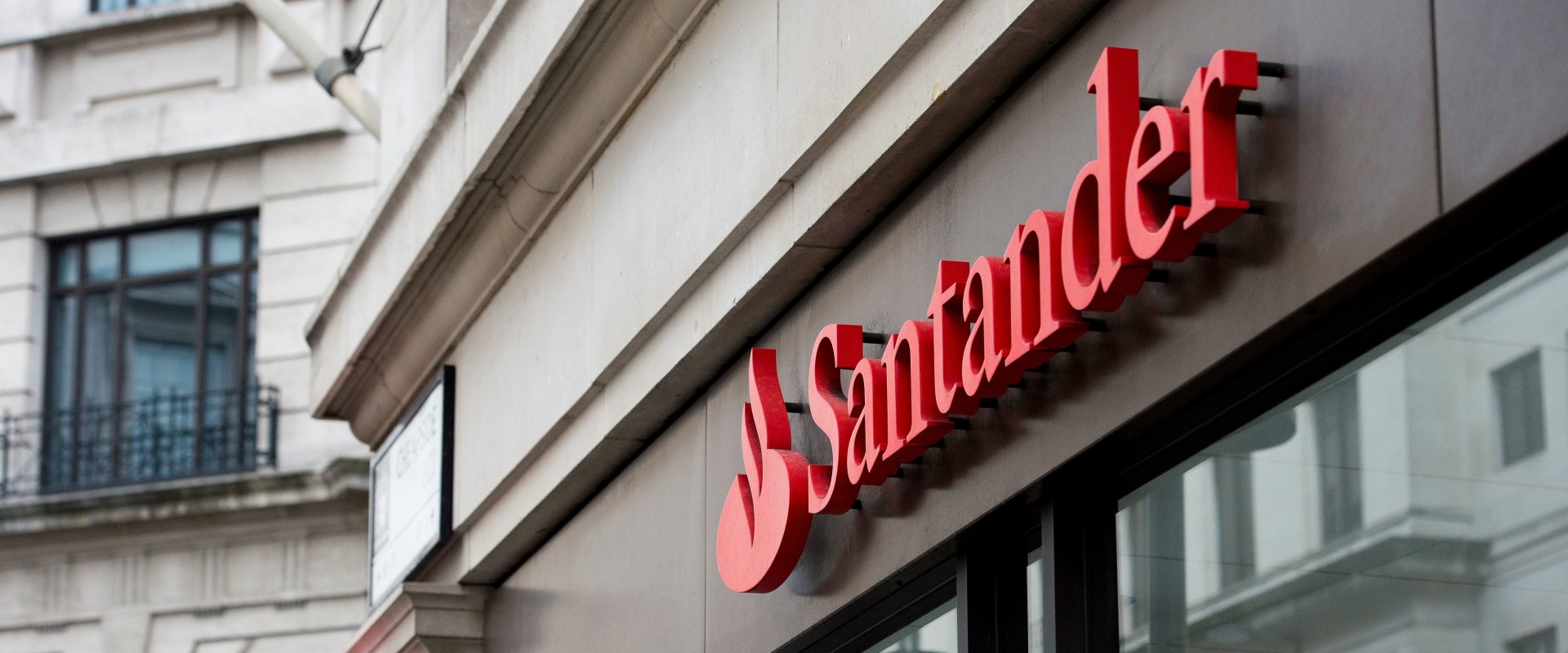 The Benefits of a Santander Fixed Rate Mortgage